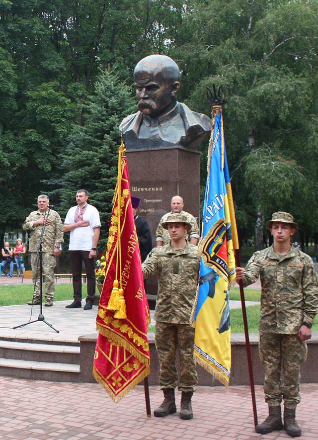 Третю річницю визволення Авдіївки відзначили в центрі міста 01 Третю річницю визволення Авдіївки відзначили в центрі міста 01