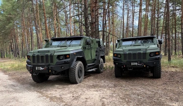 "Ukrainian Armour" has handed over "VARTA 2" armoured vehicles, meeting STANAG protection standards, to National Guard. PHOTOS