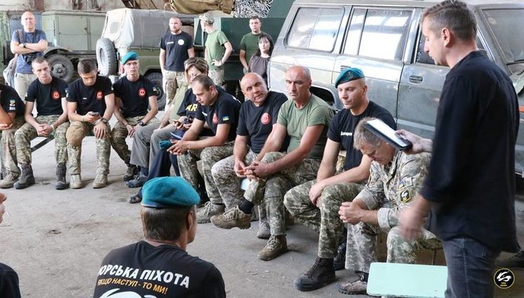 Поэты и писатели встретились с бойцами 503-го ОБМП. ФОТОрепортаж