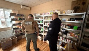 Прикордонники ліквідували масштабну схему контрафакту в трьох областях України. ФОТО