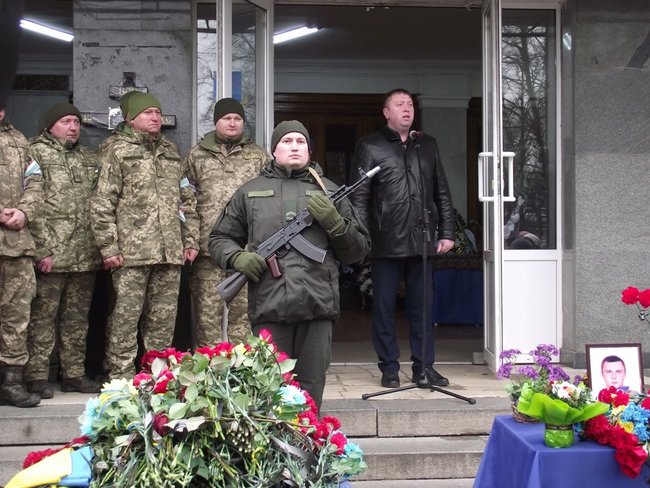 С воином 58-й ОМПБр Антоном Хобой, погибшим 26 января на Донбассе, простились в Шостке 24