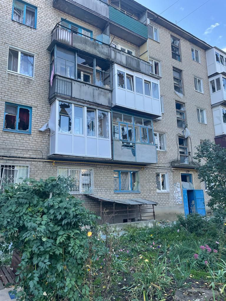 Росіяни завдали ракетного удару по Кураховому на Донеччині: пошкоджені 6 багатоповерхівок, є поранені 01