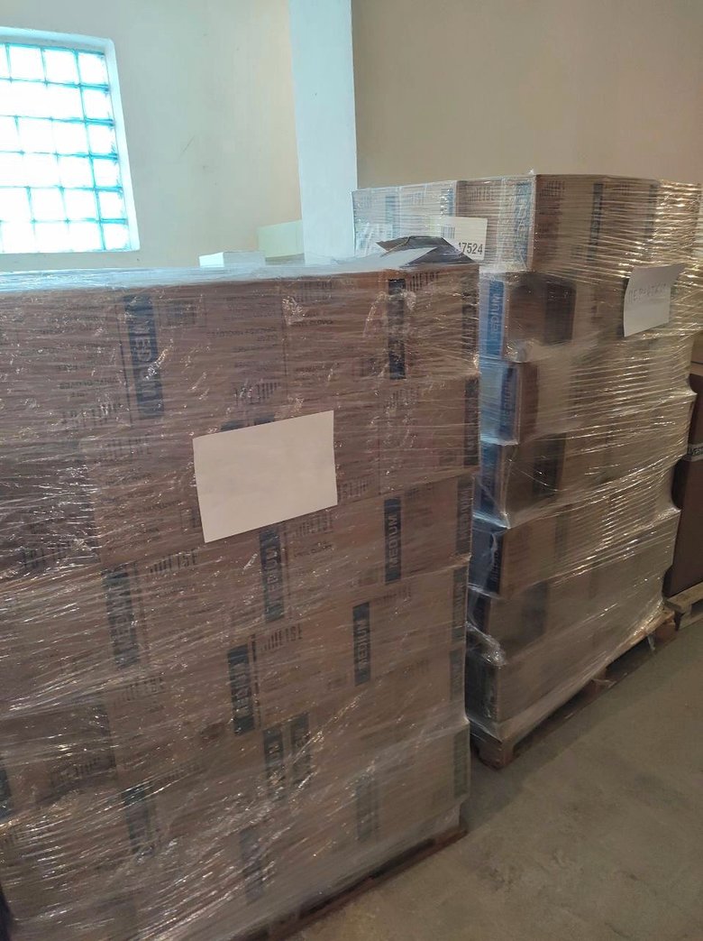 В Україну з Франції прибули автопотяги з вантажем медичного призначення 02 В Україну з Франції прибули автопотяги з вантажем медичного призначення 02