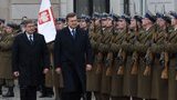 Янукович и Коморовский подписали Дорожную карту, а с премьером Туском, "в мундире которого Янукович был дважды" поговорили о практическом наполнении договора Обновлено. ФОТОрепортаж