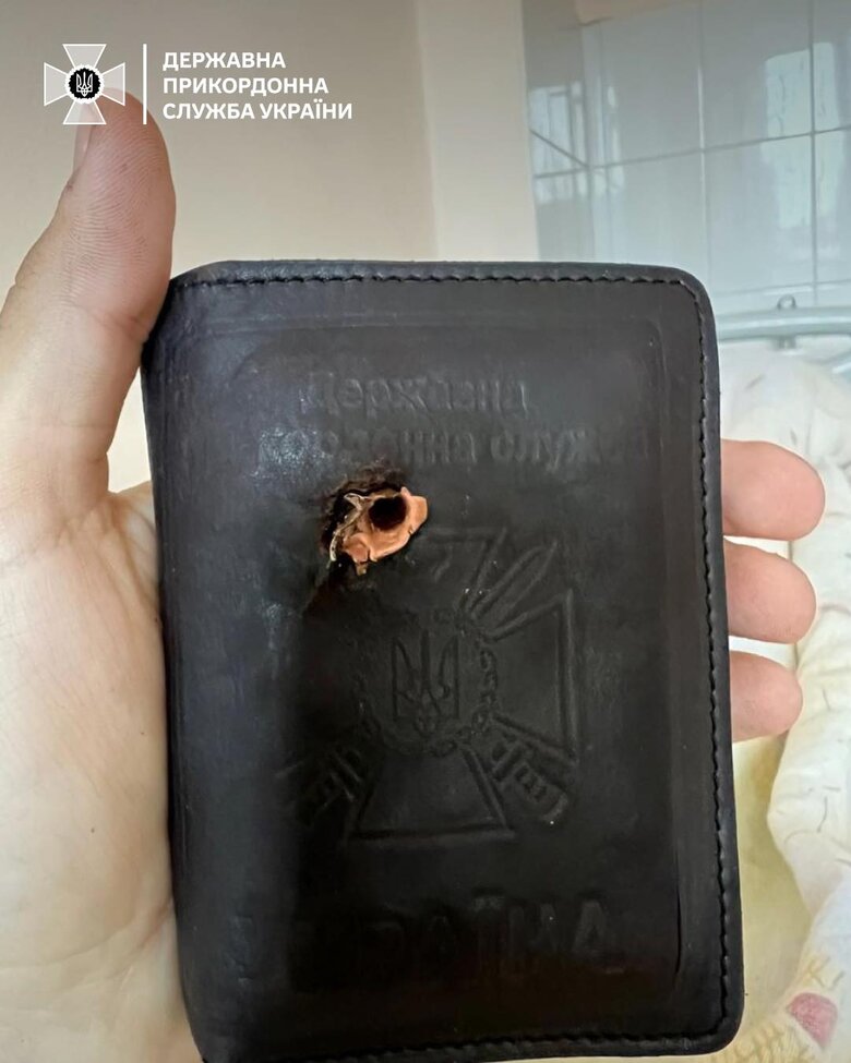 Посвідчення врятувало життя прикордоннику під час бою у Вовчанську