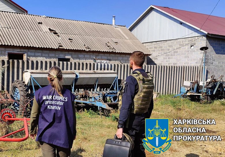 Російські війська обстріляли житлові будинки й територію агропідприємства на Ізюмщині 03 Російські війська обстріляли житлові будинки й територію агропідприємства на Ізюмщині 03