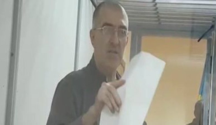 Подольский суд столицы начал рассмотрение дела по покушению на Окуеву и Осмаева (обновлено). ВИДЕО