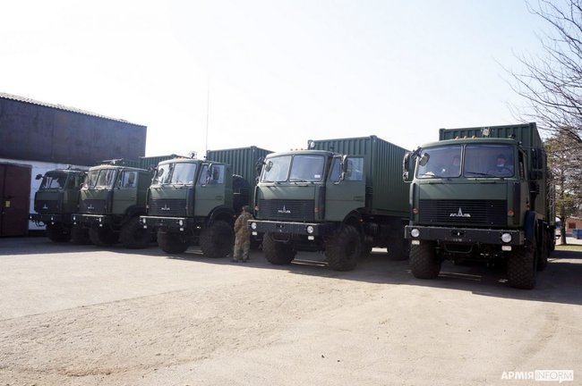 ВСУ получили 19 мобильных банно-прачечных комплексов 01