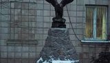 МВД о 4-метровом памятнике "Беркуту" на базе областного полка полиции Киевщины: "Он установлен по инициативе погибшего на войне героя. Не стоит поднимать дешевый шум". ФОТОрепортаж