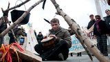 В центре Киева построили "резервацию индейцев": "Запрещено запрещать". ФОТОрепортаж