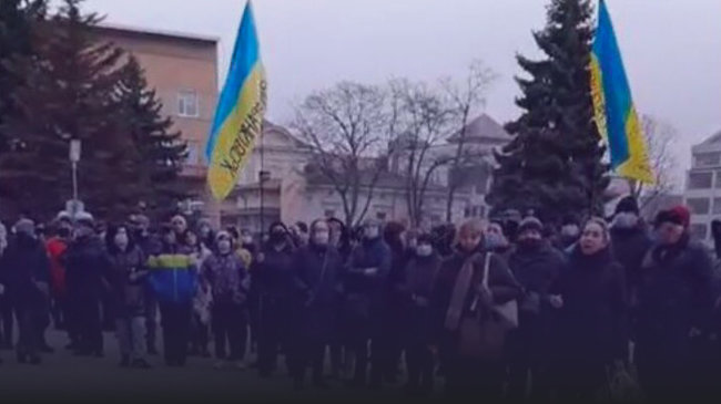 Предприниматели митинговали в Ивано-Франковске, требуя отменить карантин 02
