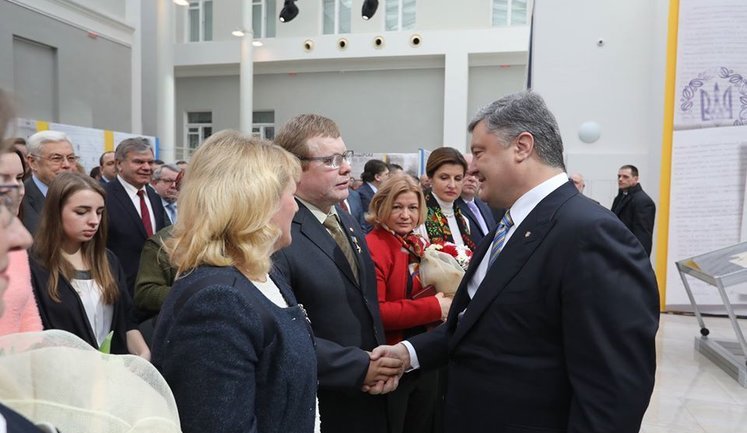 Порошенко присвоил звание Героя Украины Владимиру Жемчугову. ФОТО