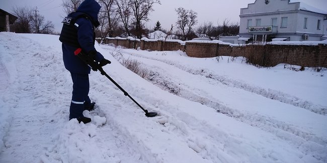 Спасатели обеспечили доступ на рабочие места персоналу Донецкой фильтровальной станции, разминировав 39,1 га территории 02
