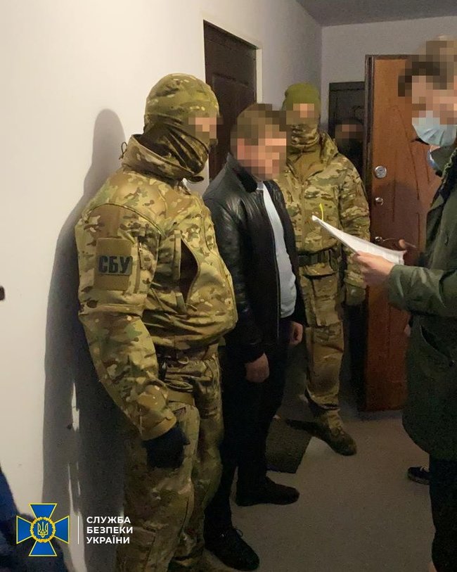 Сотрудник МГБ ЛНР, устроившийся на работу в сервисный центр МВД, задержан на Херсонщине, - СБУ 01