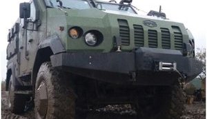 Увеличенная проходимость, подвеска и технические навороты, - украинский военнослужащий Старский о бронеавтомобиле "Варта". ФОТО