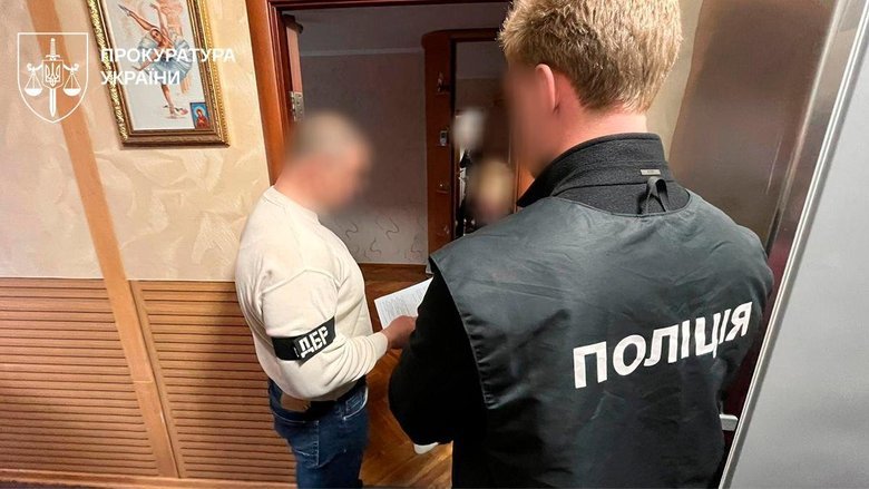 Посадовця Укрзалізниці викрили на хабарі у $100 тисяч