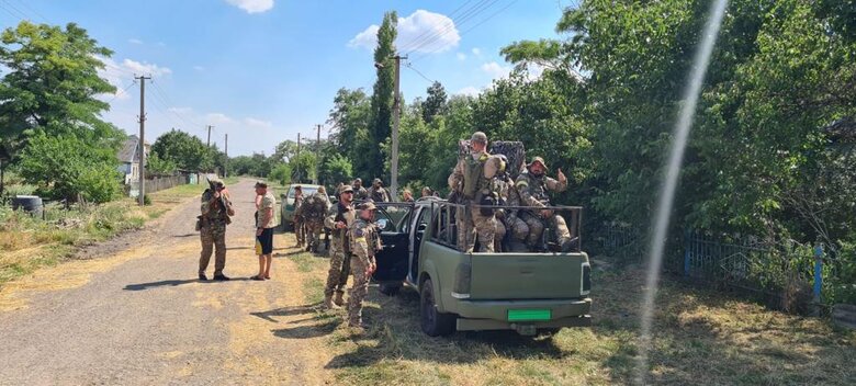 Командир батальйону Цунамі Олександр Гостіщев: На Херсонщині нам траплялися орки, які перевдягнулися в цивільне 03 Командир батальйону Цунамі Олександр Гостіщев: На Херсонщині нам траплялися орки, які перевдягнулися в цивільне 03