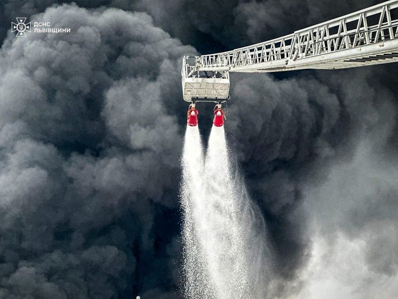 Наслідки удару РФ по Бродах на Львівщині