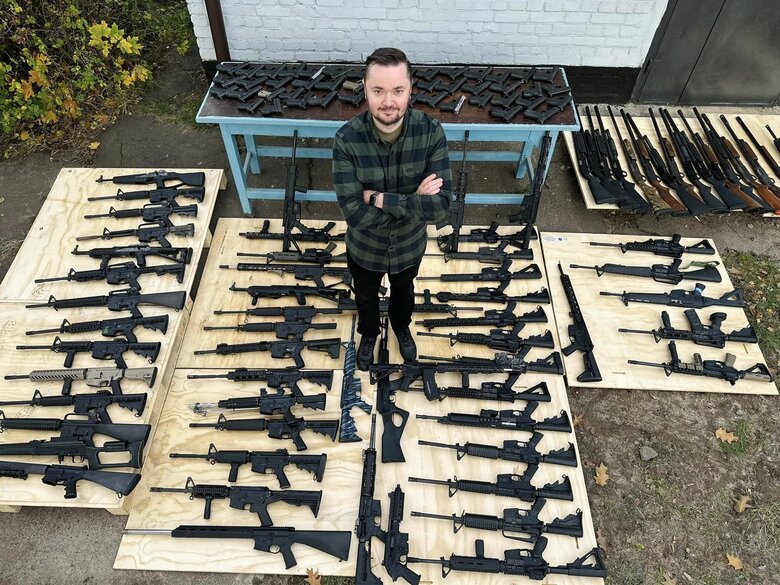 National Police receives 531 confiscated weapons from US 02