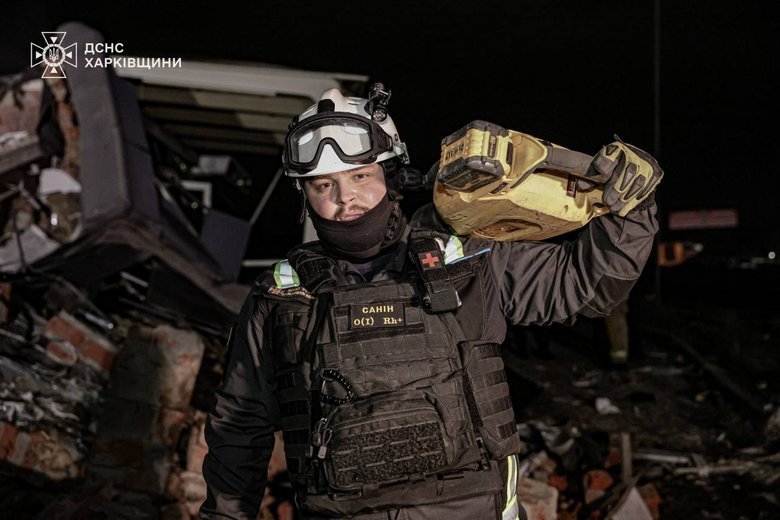 Russian air strike in Korotychi, 8 people injured