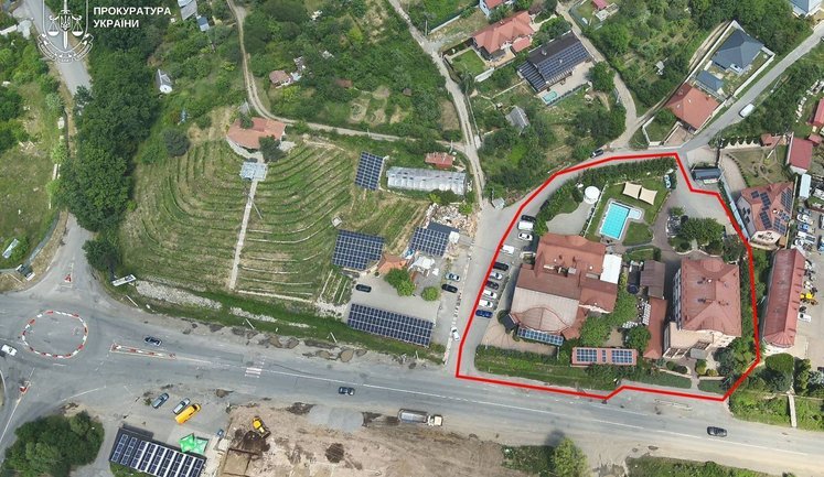 Депутату Ужгородского горсовета объявили подозрение: он не задекларировал имущество и активы на сумму почти 78 млн грн. ФОТО
