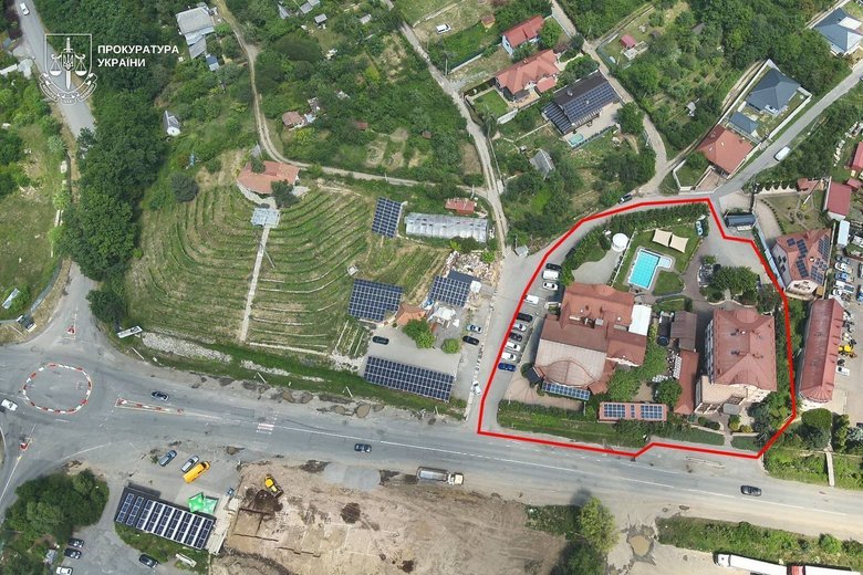 Депутата Ужгорода подозревают в недостоверном декларировании