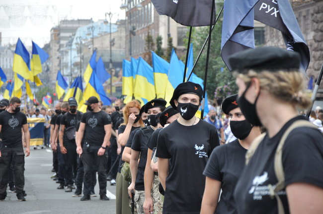 У центрі Києва відбувся Марш захисників України 66