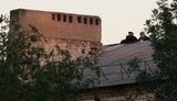 За Януковичем в Донецке следили снайперы. ФОТОрепортаж
