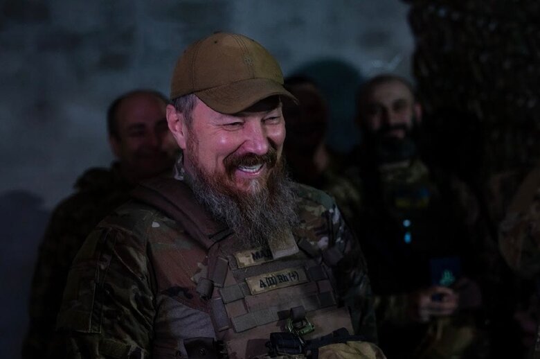 Сирський відвідав фронт та нагородив бійців полку Птахи Мадяра
