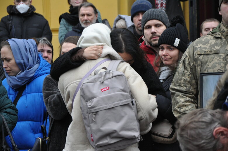 Із українським захисником та одним із розробників гри S.T.A.L.K.E.R Володимиром Єжовим, який загинув у боях під Бахмутом, попрощалися в Києві 22