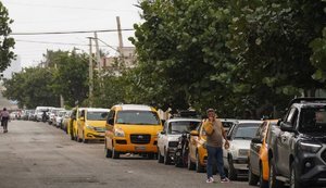 Морська блокада США: Куба вперше за десятиліття не отримує імпортну нафту, на заправках багототисячні черги