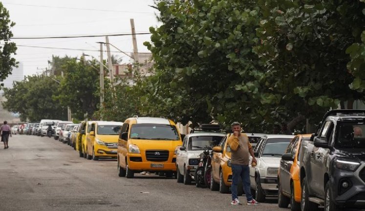 Морська блокада США: Куба вперше за десятиліття не отримує імпортну нафту, на заправках багототисячні черги