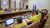 Шмигаль і міністри прийшли на засідання Кабміну у футболках збірної України з футболу. ВІДЕО+ФОТОрепортаж