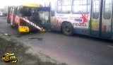 В Киеве маршрутка "догнала" троллейбус. Есть пострадавшие. ФОТОрепортаж