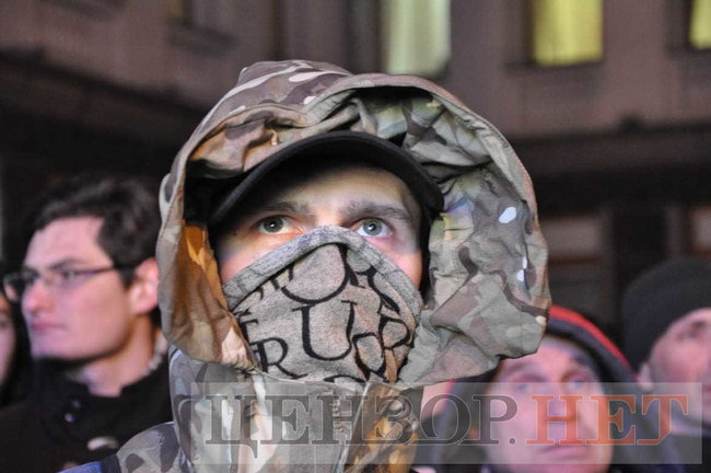 Активісти проводять мітинг під Офісом президента 27