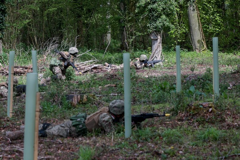 Shmyhal and Wallace visited Ukrainian soldiers undergoing training in UK: We coordinated necessary steps for a counteroffensive 06