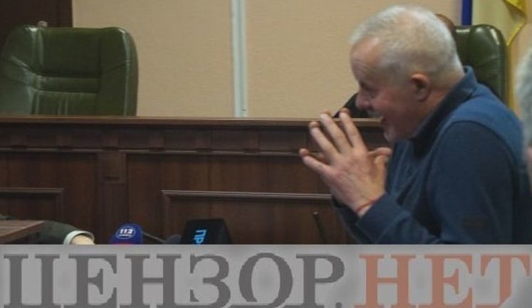 Екс-начальника Генштабу Заману заарештовано до 27 березня: "Вийду звідси - покусаю". ВІДЕО+ФОТОрепортаж