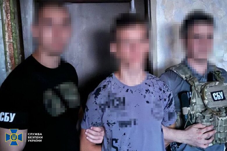 У Києів затримали хлопця та підлітка, які здійснили підпал біля вантажної станції УЗ в Києві