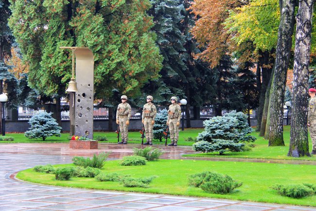 У Міноборони вшанували память загиблих військовослужбовців 06