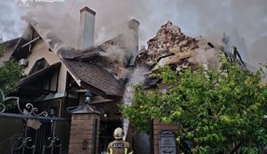 Масована атака на Київщину: троє постраждалих, пошкоджені будинки, склади та багатоповерхівки. ФОТОрепортаж