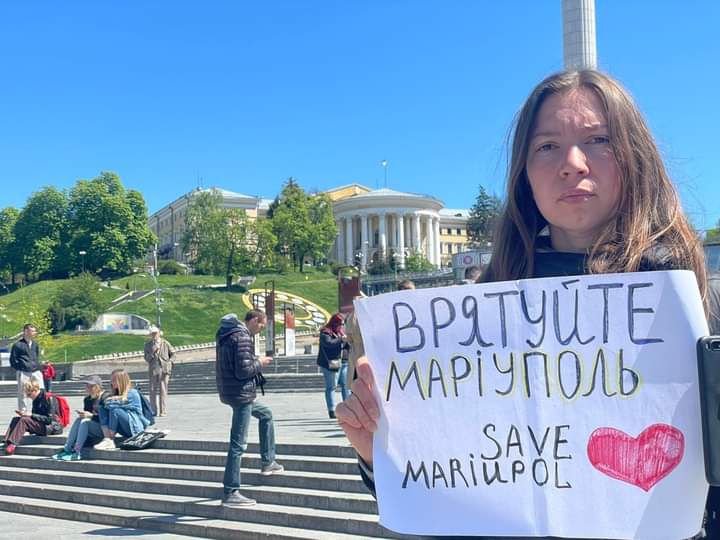 Дружина азовця Наталія Зарицька: Для мене найстрашнішим був день, коли оголосили, що проти захисників Маріуполя застосували хімічну зброю 06