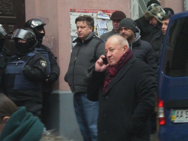 Прихильники Саакашвілі намагаються прорвати кордон поліції 04