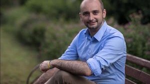 Керівник експертної групи з питань розвитку екстреної допомоги Олександр Данилюк: "Кожна бригада мала із собою 160 препаратів. Ми прибрали "нашатир", валідол, "зеленку", препарати недоказової медицини. Усе те сміття, що не лікує, а ще й шкодить"