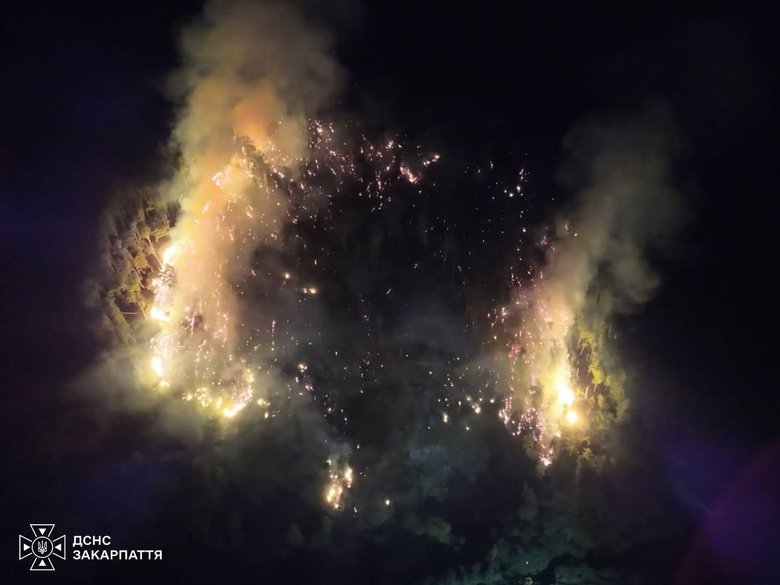 A 7-hectare forest fire is being extinguished in Zakarpattia