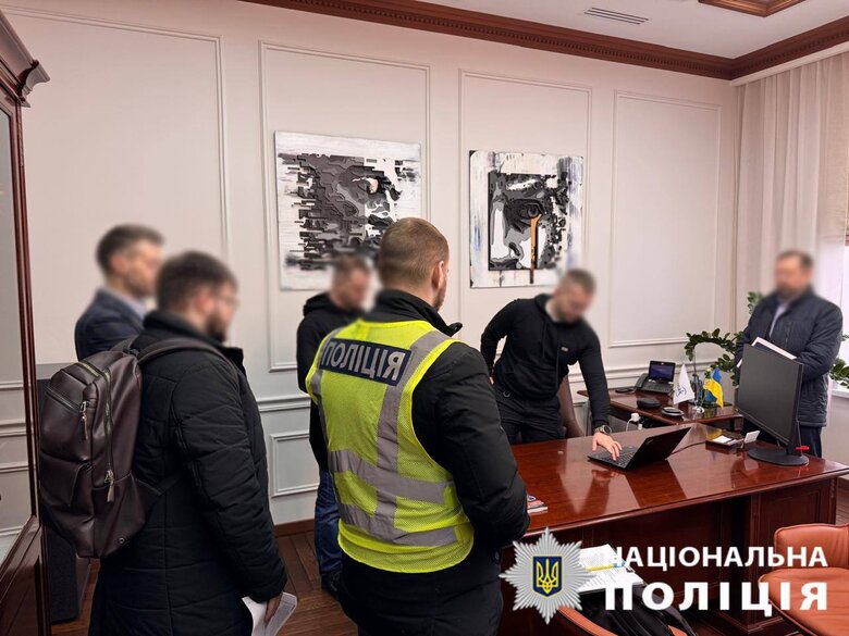 Полиция проводит обыски на фармпредприятиях Киева