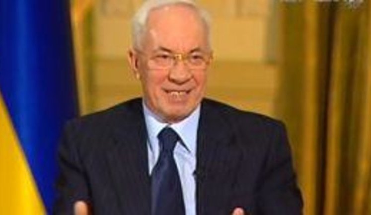 Азаров рассмеялся на вопрос о вступлении в Евразийский союз: "Надо сказать, что это очень полезно". ВИДЕО