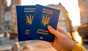 Українці у США, Канаді та Британії зможуть отримувати паспорти через центри VFS