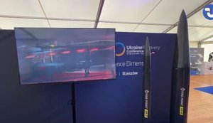 Fire Point представила макети балістичних ракет FP-7 та FP-9 на конференції в Жешуві. ФОТО