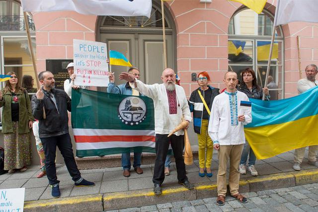 эстония посольство пикет рф таллин