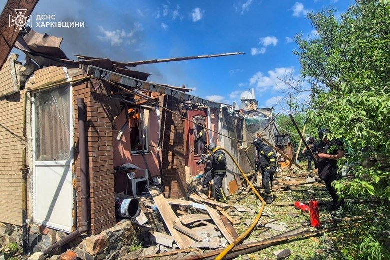 Жінка загинула під завалами після удару дронів РФ по Куп’янському району